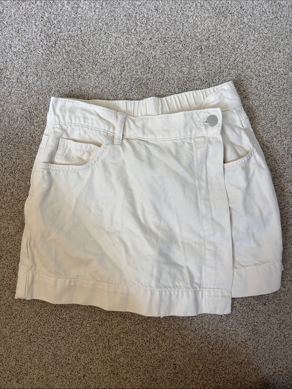 Uniqlo White Wrap-Style Women's Skort